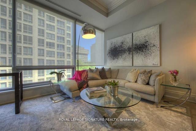502 - 55 Scollard St, Condo with 1 bedrooms, 1 bathrooms and 0 parking in Toronto ON | Image 4