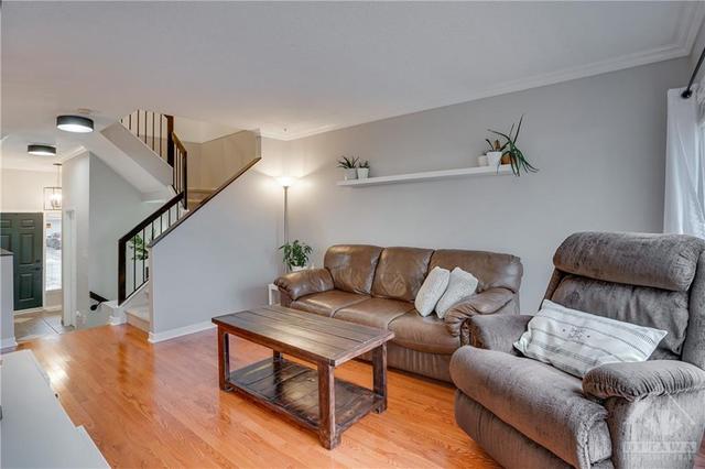 6142 Arbourwood Drive, Townhouse with 3 bedrooms, 3 bathrooms and 3 parking in Ottawa ON | Image 10