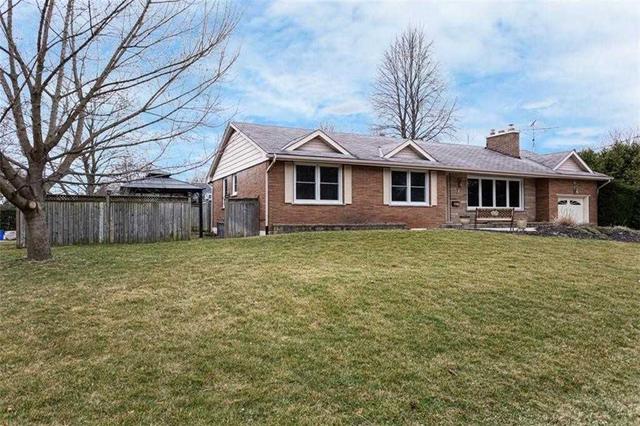 332 Townsend Ave, House detached with 3 bedrooms, 2 bathrooms and 3 parking in Burlington ON | Image 36