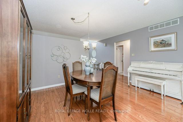 647 Cardiff St, House detached with 2 bedrooms, 3 bathrooms and 6 parking in Waterloo ON | Image 39