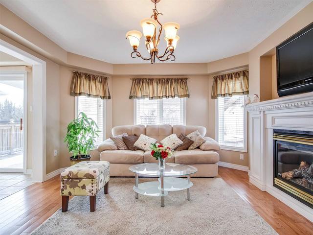 69 Highland Terr, House detached with 4 bedrooms, 3 bathrooms and 6 parking in Bradford West Gwillimbury ON | Image 23