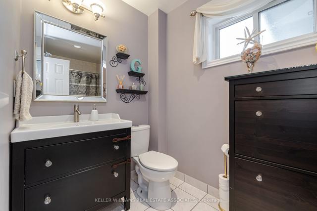 7 Atwood Pl, House detached with 3 bedrooms, 2 bathrooms and 5 parking in Toronto ON | Image 11