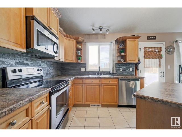 5502 53 St, House detached with 3 bedrooms, 2 bathrooms and null parking in Mundare AB | Image 7