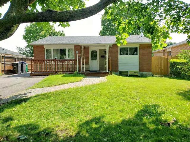 23 Hadrina St, House detached with 3 bedrooms, 3 bathrooms and 6 parking in Brampton ON | Image 1