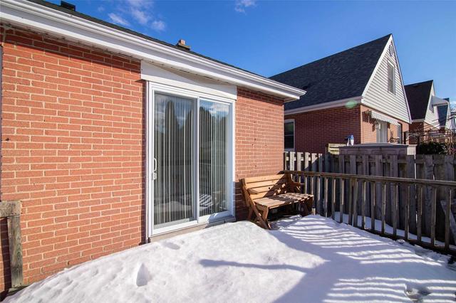346 Hillside Ave, House detached with 2 bedrooms, 1 bathrooms and 4 parking in Hamilton ON | Image 28