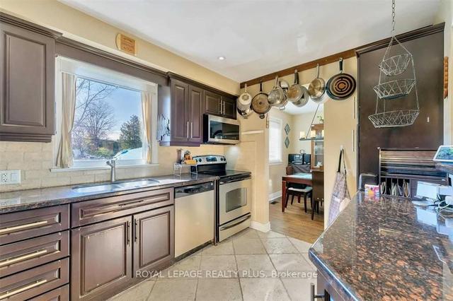 382 Third Line, House detached with 3 bedrooms, 2 bathrooms and 6 parking in Oakville ON | Image 11