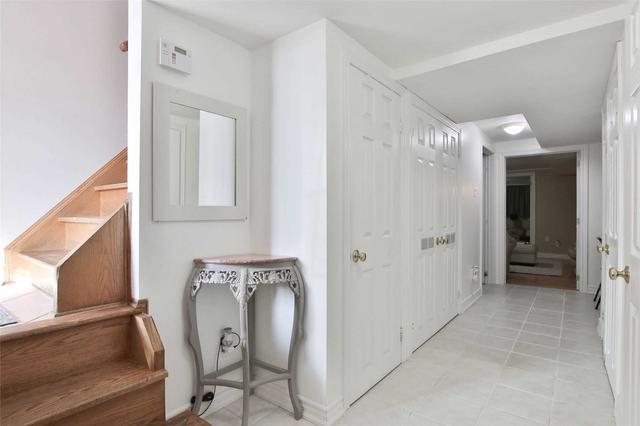 124 Caledonia Rd, House detached with 2 bedrooms, 2 bathrooms and 2 parking in Toronto ON | Image 21
