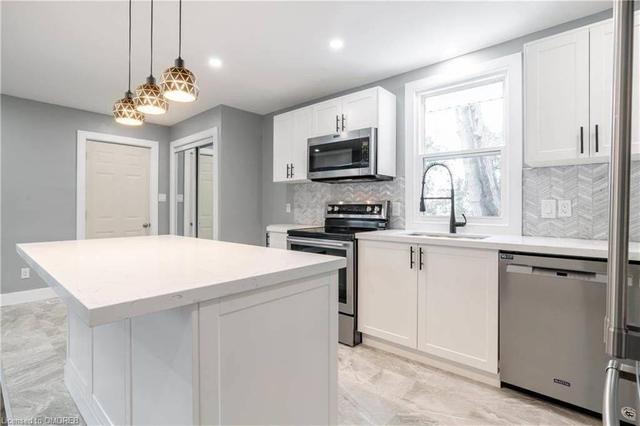 1233 Coric Ave, House detached with 2 bedrooms, 2 bathrooms and 3 parking in Burlington ON | Image 22