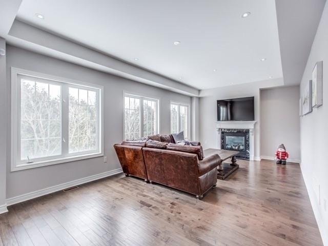 154 Shadow Falls Dr, House detached with 4 bedrooms, 5 bathrooms and 2 parking in Richmond Hill ON | Image 4