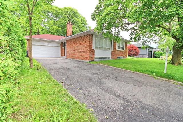 142 Princess Margaret Blvd, House detached with 3 bedrooms, 2 bathrooms and 6 parking in Toronto ON | Image 12