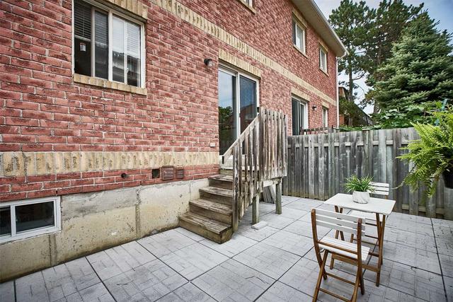 10 - 138 Homestead Rd, Townhouse with 3 bedrooms, 3 bathrooms and 2 parking in Toronto ON | Image 10