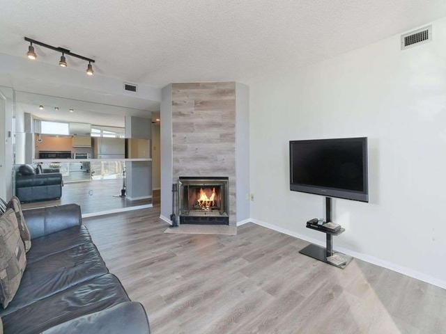 ph10 - 701 King St W, Condo with 2 bedrooms, 2 bathrooms and 1 parking in Toronto ON | Image 5