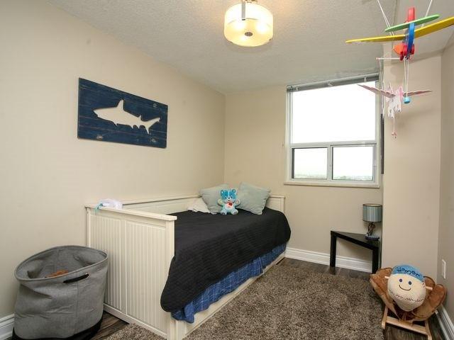 1002 - 355 Rathburn Rd E, Condo with 3 bedrooms, 2 bathrooms and 2 parking in Mississauga ON | Image 12