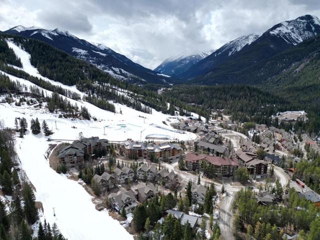 502 - 2080 Summit Drive, Condo with 1 bedrooms, 0 bathrooms and 1 parking in East Kootenay F BC | Image 30