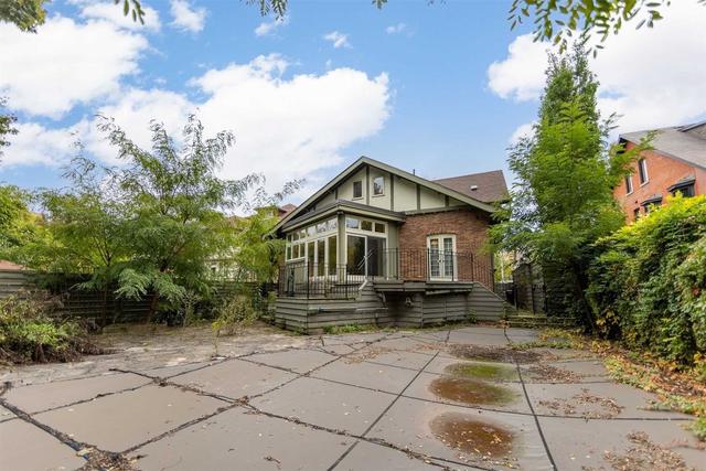 22 Lytton Blvd, House detached with 5 bedrooms, 4 bathrooms and 4 parking in Toronto ON | Image 15