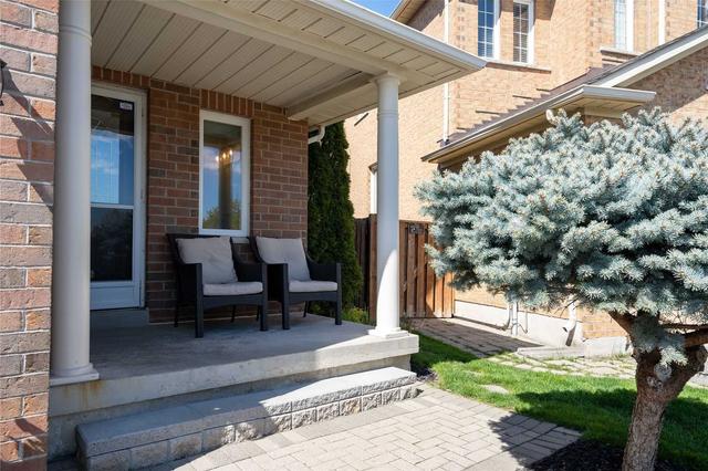 27 Kayla Cres, House detached with 3 bedrooms, 4 bathrooms and 5 parking in Vaughan ON | Image 34