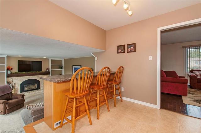 1122 Cambridge Crescent, House detached with 4 bedrooms, 2 bathrooms and null parking in Sarnia ON | Image 5