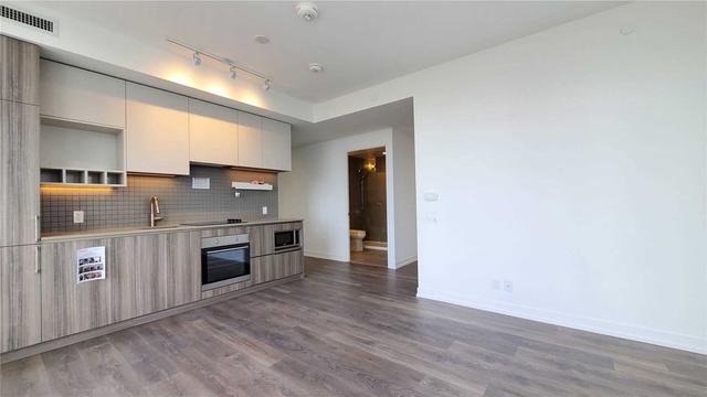 4302 - 5 Buttermill Ave, Condo with 3 bedrooms, 2 bathrooms and 1 parking in Vaughan ON | Image 28
