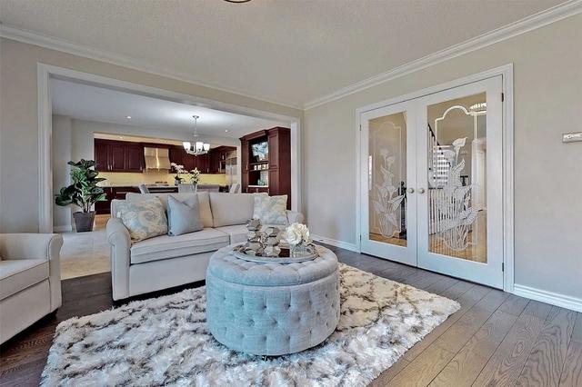 2 Calderbridge Cres, House detached with 5 bedrooms, 5 bathrooms and 8 parking in Markham ON | Image 8