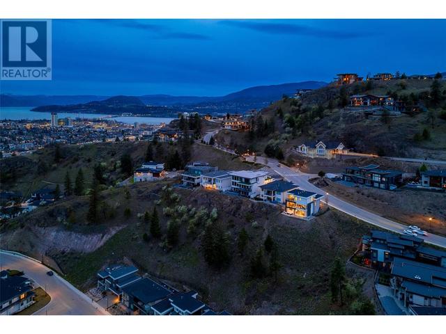 737 Highpointe Drive, House detached with 4 bedrooms, 3 bathrooms and 5 parking in Kelowna BC | Image 6