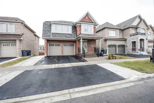 35 Ross Dr, House detached with 4 bedrooms, 6 bathrooms and 5 parking in Brampton ON | Image 2
