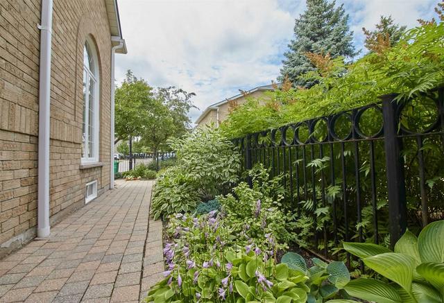 86 Heathcliffe Sq, Townhouse with 3 bedrooms, 4 bathrooms and 2 parking in Brampton ON | Image 28