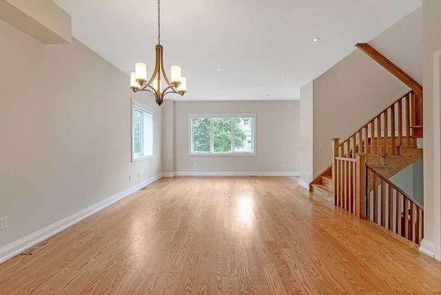 54 Dorset Rd, House detached with 4 bedrooms, 4 bathrooms and 3 parking in Toronto ON | Image 4
