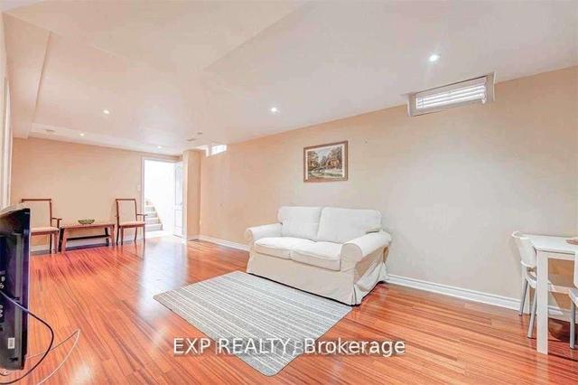 3440 Sunlight St, House detached with 2 bedrooms, 3 bathrooms and 2 parking in Mississauga ON | Image 16