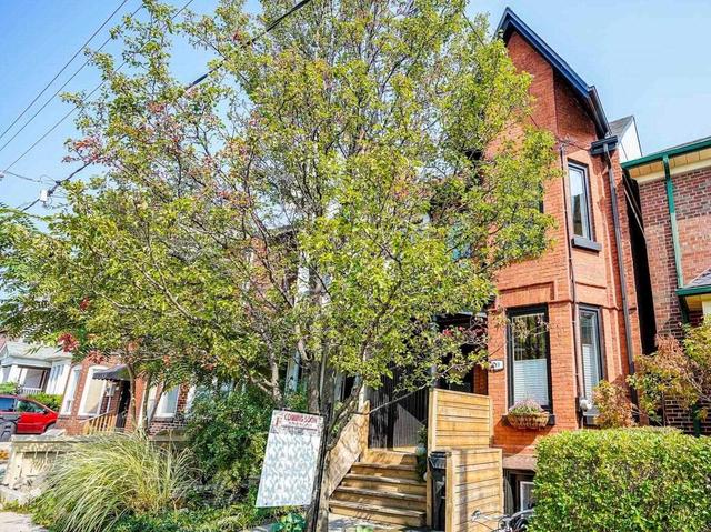 149 Manning Ave, House semidetached with 3 bedrooms, 3 bathrooms and 0 parking in Toronto ON | Image 1