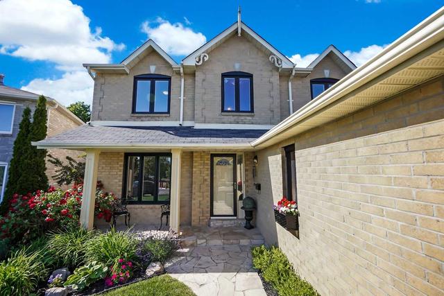 908 Mount Allan Ave, House detached with 4 bedrooms, 3 bathrooms and 6 parking in Oshawa ON | Image 21