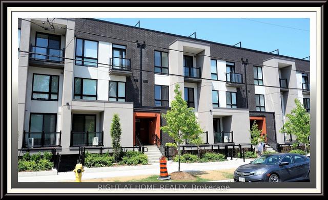 5 - 14 Marquette Ave, Townhouse with 2 bedrooms, 2 bathrooms and 1 parking in Toronto ON | Image 1