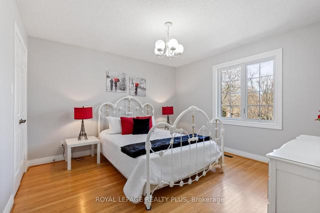 2482 Robin Dr, House detached with 4 bedrooms, 4 bathrooms and 6 parking in Mississauga ON | Image 13