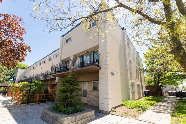 202 - 5877 Bathurst St, Townhouse with 3 bedrooms, 2 bathrooms and 1 parking in Toronto ON | Image 12
