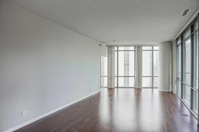 1905 - 832 Bay St, Condo with 2 bedrooms, 2 bathrooms and 1 parking in Toronto ON | Image 30