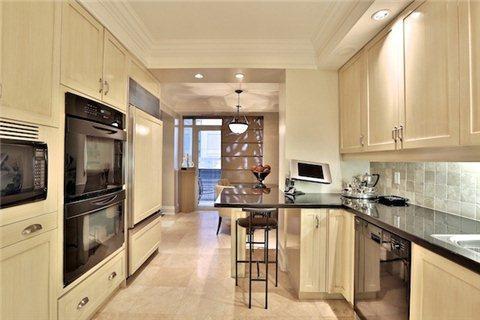 517 - 10 Bellair St, Condo with 1 bedrooms, 3 bathrooms and 2 parking in Toronto ON | Image 8