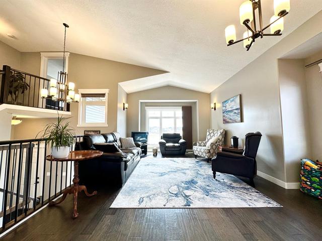 7726 - covington Way, House detached with 5 bedrooms, 3 bathrooms and 8 parking in Grande Prairie County No. 1 AB | Image 5