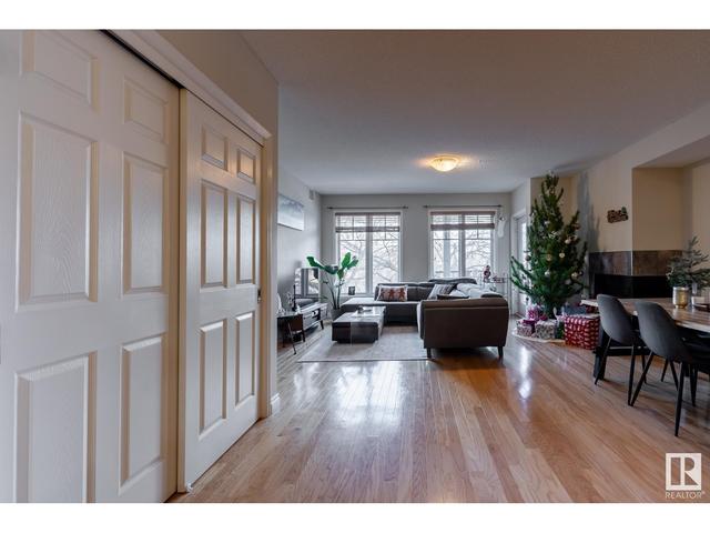 305 - 9815 96a St Nw, Condo with 1 bedrooms, 2 bathrooms and 1 parking in Edmonton AB | Image 3