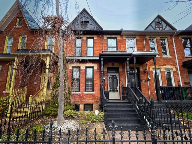 128 Spruce St, House attached with 2 bedrooms, 2 bathrooms and 2 parking in Toronto ON | Image 1