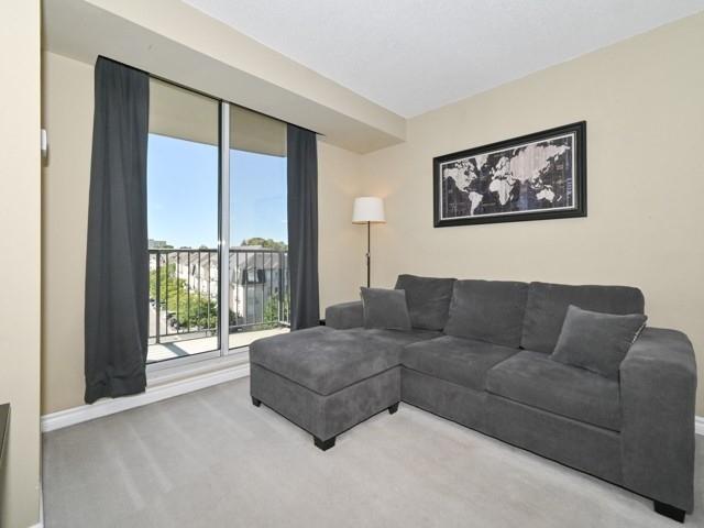 516 - 16 Dallimore Circ, Condo with 2 bedrooms, 2 bathrooms and 1 parking in Toronto ON | Image 3