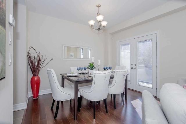 [th47] - 39 Beverley Glen Blvd, Townhouse with 3 bedrooms, 4 bathrooms and 2 parking in Vaughan ON | Image 2