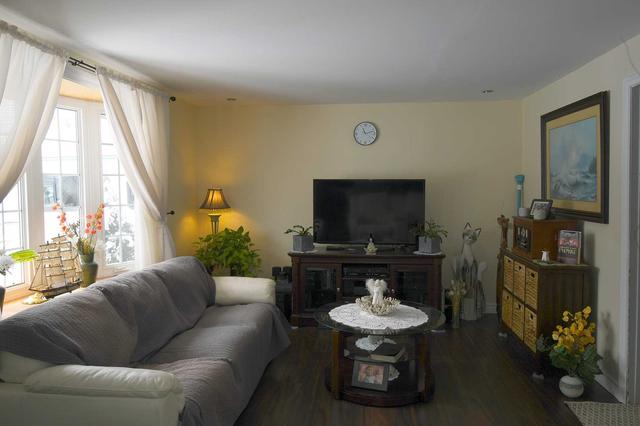 368 Irene Dr, House detached with 3 bedrooms, 1 bathrooms and 7 parking in Georgina ON | Image 1