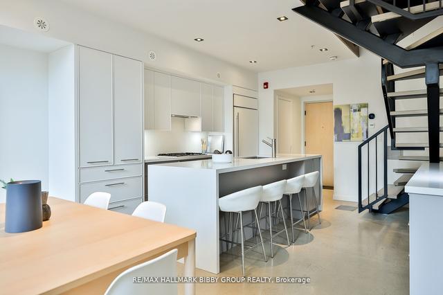 th11 - 50 Bartlett Ave, Townhouse with 2 bedrooms, 3 bathrooms and 2 parking in Toronto ON | Image 3