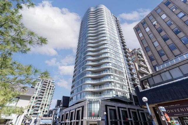 802 - 88 Cumberland St, Condo with 2 bedrooms, 2 bathrooms and 0 parking in Toronto ON | Card Image