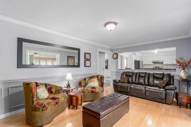 58 Fulwood Cres, House detached with 4 bedrooms, 4 bathrooms and 6 parking in Whitby ON | Image 13