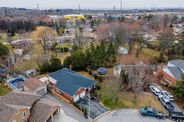 11 Hart Crt, House detached with 3 bedrooms, 3 bathrooms and 4 parking in Clarington ON | Image 32