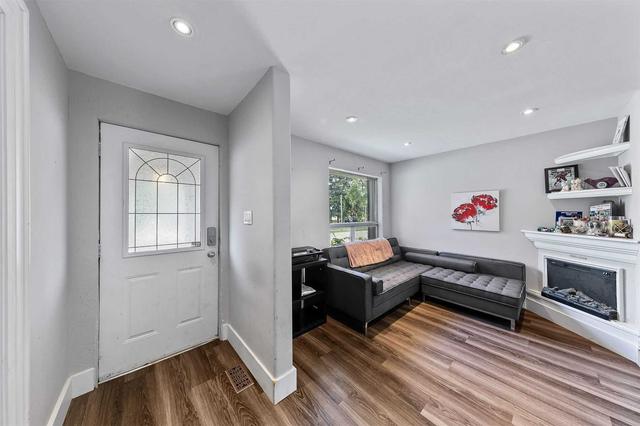 106 Shaver Ave N, House detached with 2 bedrooms, 1 bathrooms and 6 parking in Toronto ON | Card Image