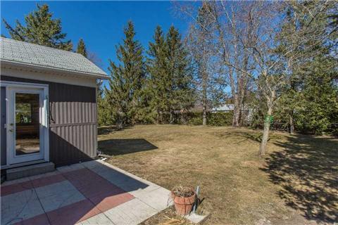 31 Cherrywood Lane, Home with 2 bedrooms, 1 bathrooms and 2 parking in Innisfil ON | Image 12