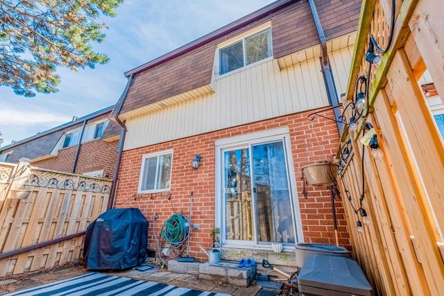 18 - 235 Bronte St S, Townhouse with 3 bedrooms, 2 bathrooms and 3 parking in Milton ON | Image 24