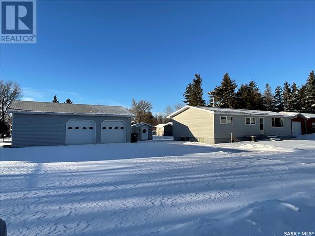 825 Walsh Avenue, House detached with 5 bedrooms, 2 bathrooms and null parking in Oxbow SK | Image 39