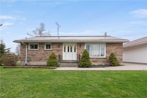 50 Laurier Drive, House detached with 2 bedrooms, 2 bathrooms and 6 parking in South Dundas ON | Card Image